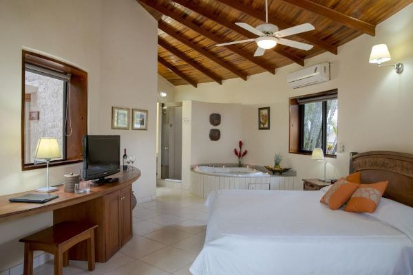 Tango Mar Beachfront Boutique Hotel &Villas (Nicoya)